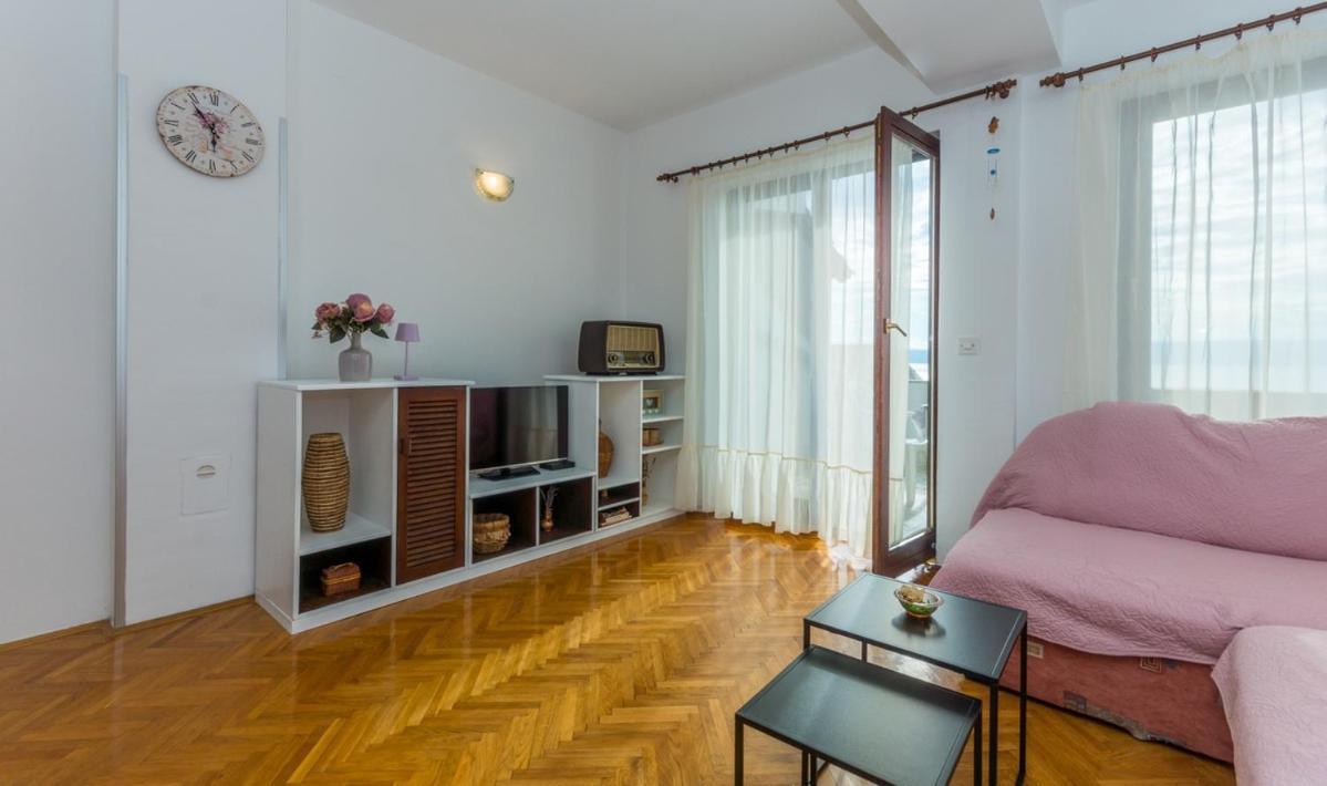 Apartment Domijan By El-Pi Tours Njivice Luaran gambar